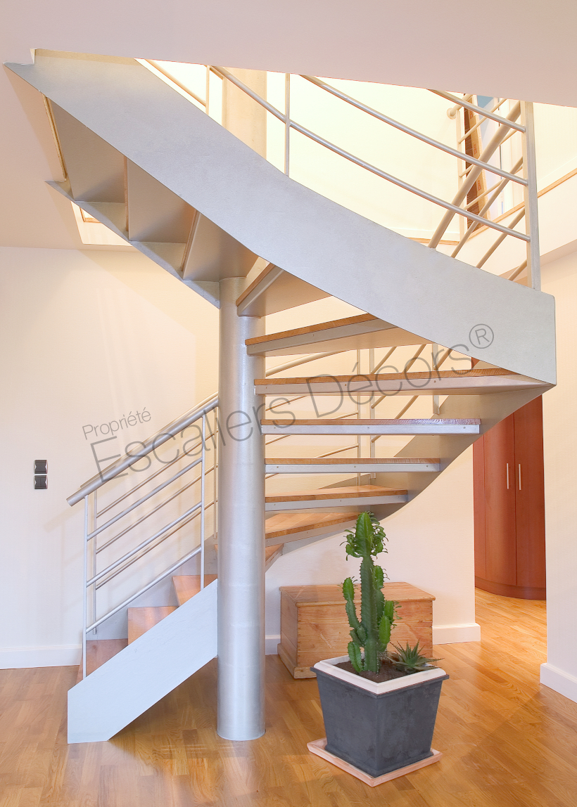 Photo DT70 - SPIR'DÉCO® D'Angle Mixte Droit formant un escalier 2/4 tournants contemporain.
